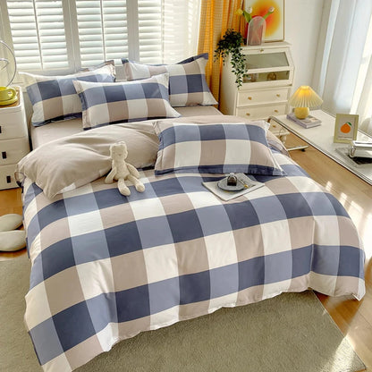 Experience ultimate comfort and style with this luxurious and cozy four-piece bed sheet set in a stunning large blue and white g Home Fusion