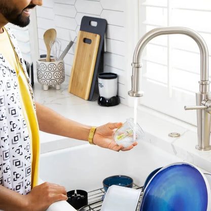 14 oz mini BPA-free personal blender with stainless steel cross blade for smoothies and shakes